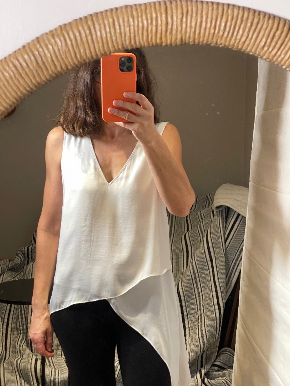 bcbg Max Azria XXS white sleeveless blouse asymmetrical tunic